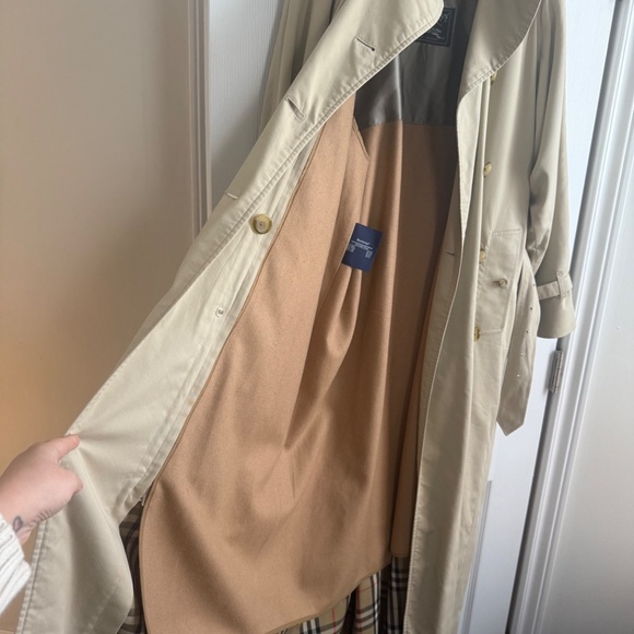Long Burberry trench coat with wool insert - Picture 4 of 11